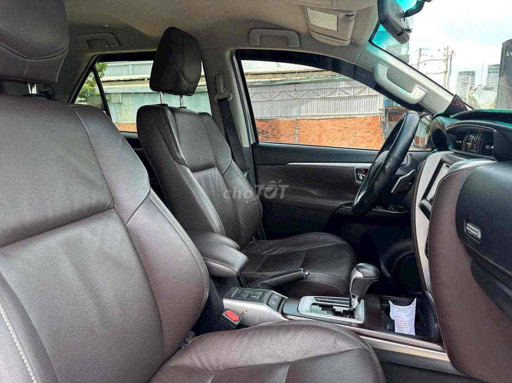 Toyota Fortuner 2020 2.4G 4x2 AT - Dầu tự động. Mua bán Ô tô tại Quận Bình Thạnh Tp Hồ Chí Minh được đăng bởi phuongneo hình 12