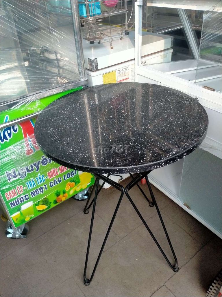 Bàn cà phê Nhựa cao cấp Đen Tròn. Mua bán Bàn ghế tại Quận Tân Phú Tp Hồ Chí Minh được đăng bởi Hue hình 1