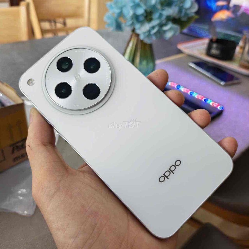 Oppo Find X8 256GB Trắng zin áp chuẩn đẹp. Mua bán Điện thoại tại Quận Thanh Khê Đà Nẵng được đăng bởi Vietphones Store 16 Kỳ Đồng hình 1