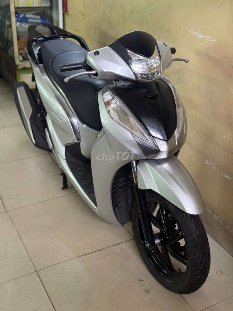 Honda SH 300i ý 2007 up 2016 Bạc. Mua bán Xe máy tại Quận 8 Tp Hồ Chí Minh được đăng bởi Nguyễn Trọng An hình 1