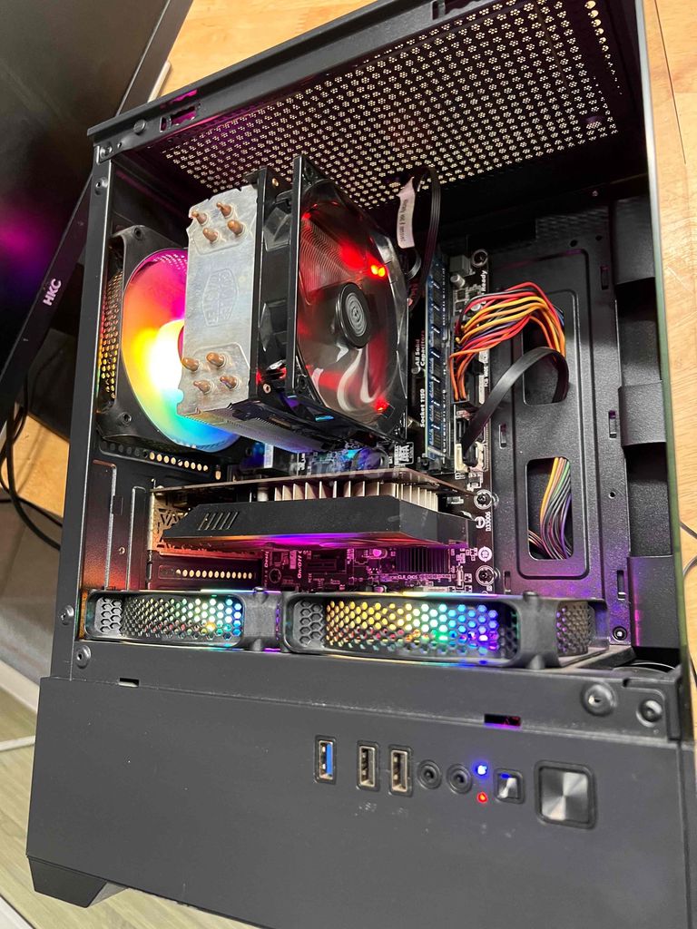PC chơi game tầm trung. Mua bán Máy tính để bàn tại Thành phố Bến Tre Bến Tre được đăng bởi LAPTOP THANH LÂM hình 1