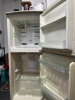 Dọn Nhà Thanh Lý Tủ Lạnh Sharp Giá Hời. Mua bán Tủ lạnh tại Quận Cầu Giấy Hà Nội được đăng bởi Trang