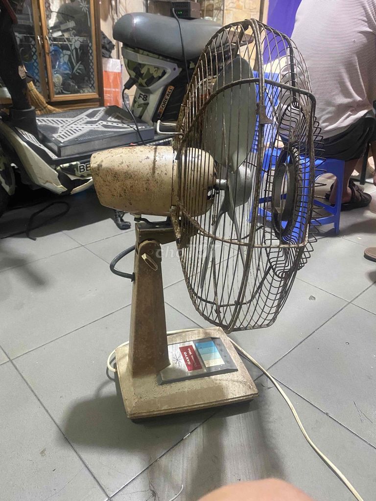 Quạt điện đã qua sử dụng. Mua bán Quạt tại Quận Hai Bà Trưng Hà Nội được đăng bởi Lê Hữu Chí hình 1
