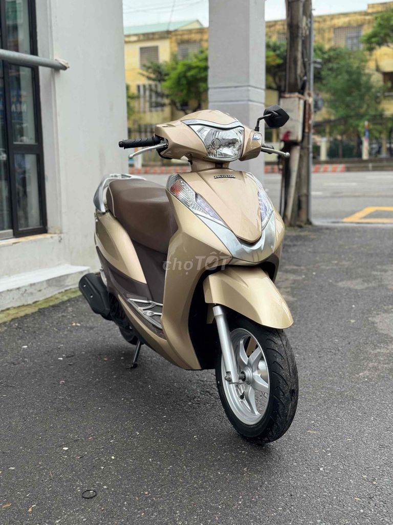 Lead 2016 máy rin chất. Tất cả các chi tren xe đep. Mua bán Xe máy tại Quận Ngũ Hành Sơn Đà Nẵng được đăng bởi Nguyễn Phước Vĩnh hình 1