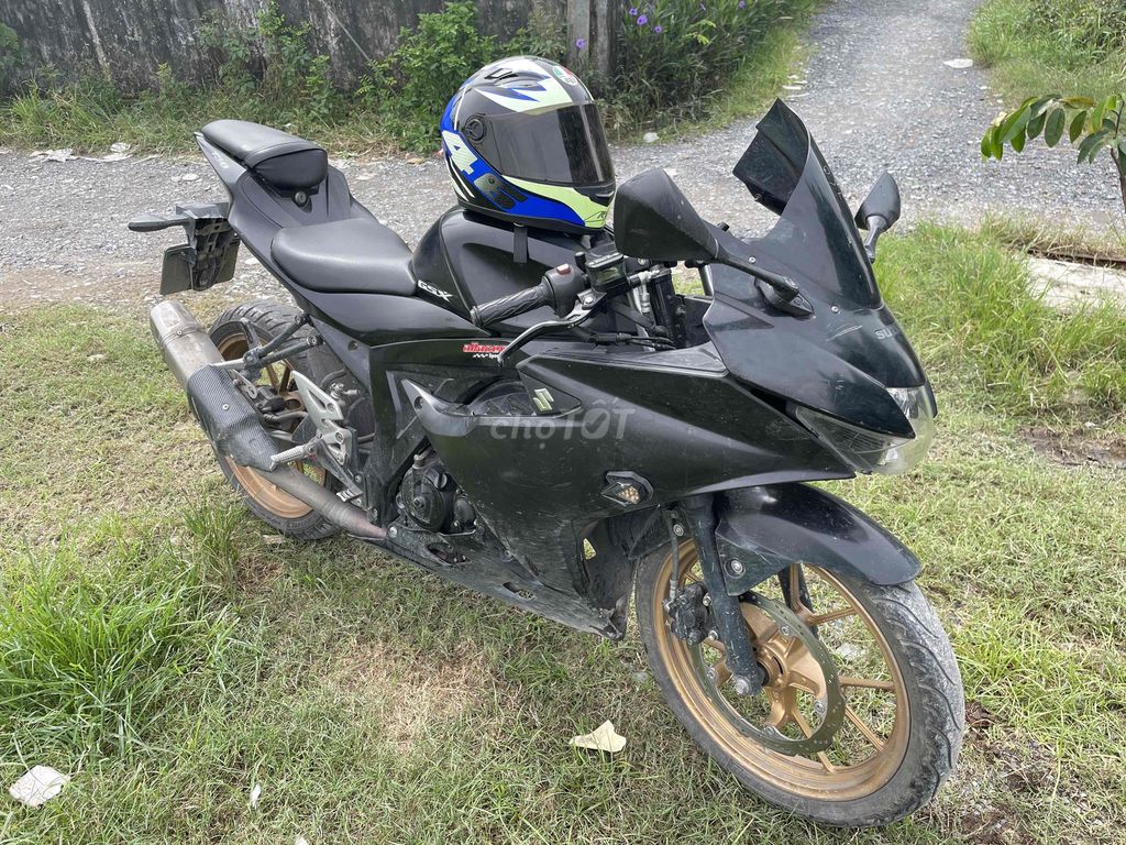 Suzuki GSX R150 mới làm máy. Mua bán Xe máy tại Huyện Bình Chánh Tp Hồ Chí Minh được đăng bởi Huỳnh Quốc Thiên hình 3