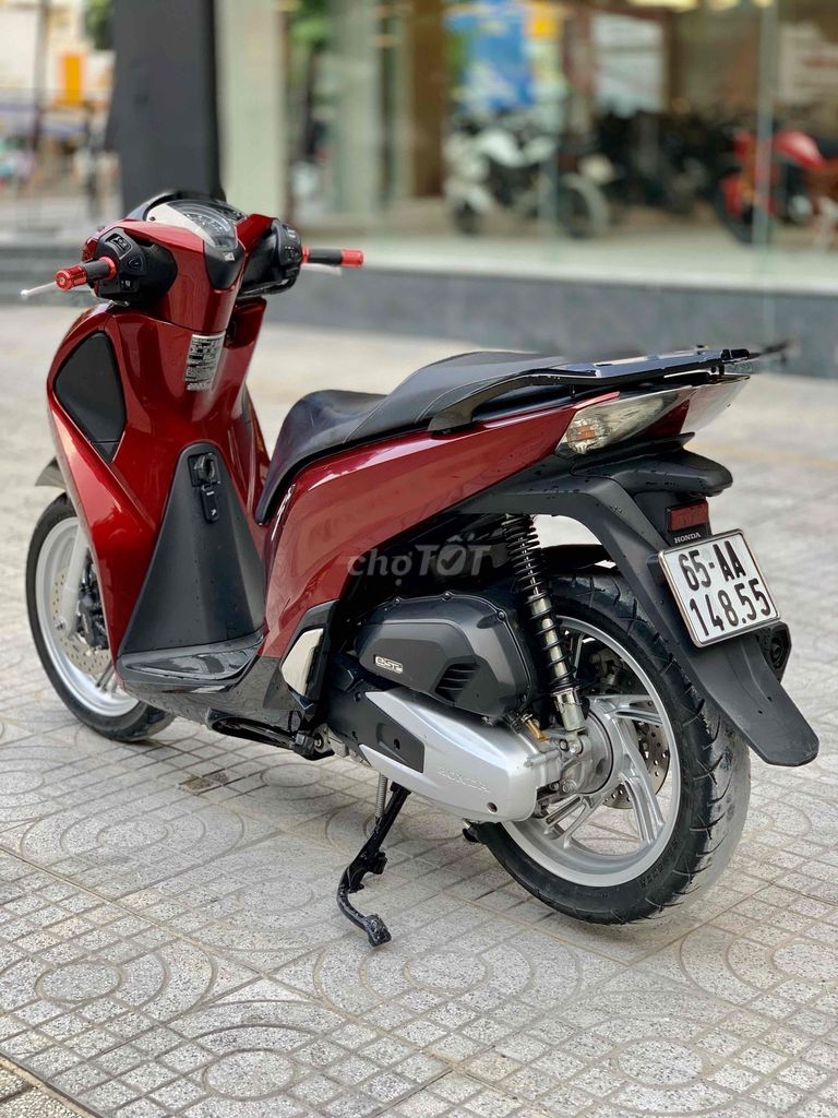 Honda SH 125i CBS 2019 Красный 18000км Отличное состояние родной мотор