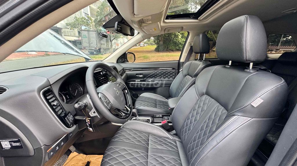 Mitsubishi Outlander 2024 Premium 2.0 CVT - 18000. Mua bán Ô tô tại Thị xã Cai Lậy Tiền Giang được đăng bởi TUÂN hình 8