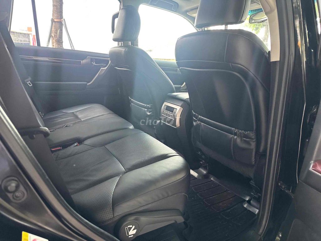 Lexus GX460 sx 2015 nhập Nhật siêu đẹp. Mua bán Ô tô tại Quận Cầu Giấy Hà Nội được đăng bởi Cao Quý hình 17