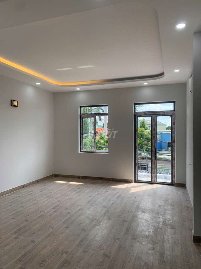 NHÀ MẶT TIỀN, 120M2, 2 TẦNG, XÃ XUÂN THỚI SƠN CHỈ HƠN 5 TỶ.