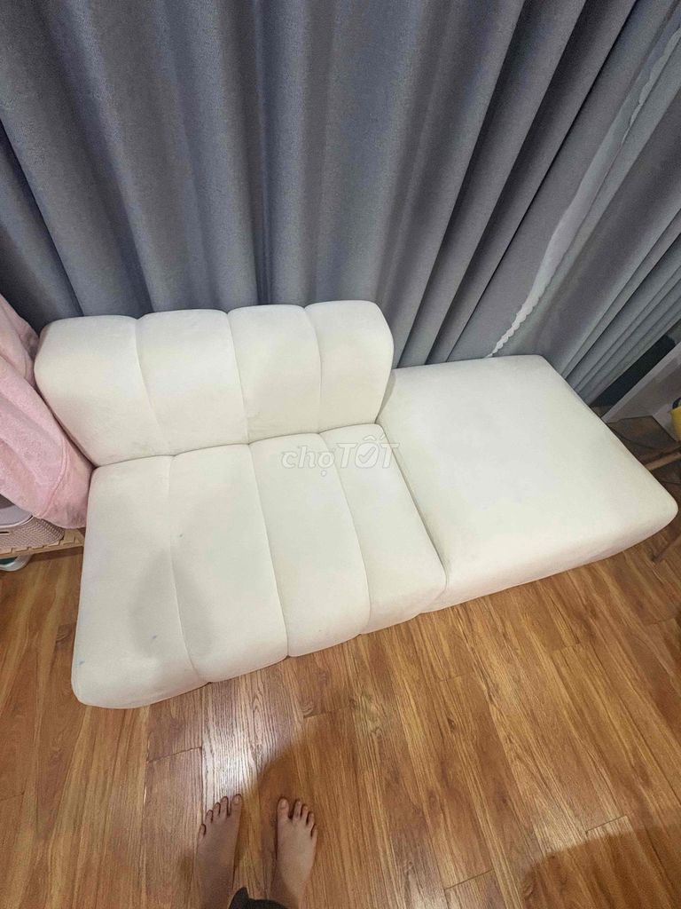 Ghế sofa Trắng Đã qua sử dụng. Mua bán Bàn ghế tại Thành phố Nha Trang Khánh Hòa được đăng bởi Han Lam hình 1