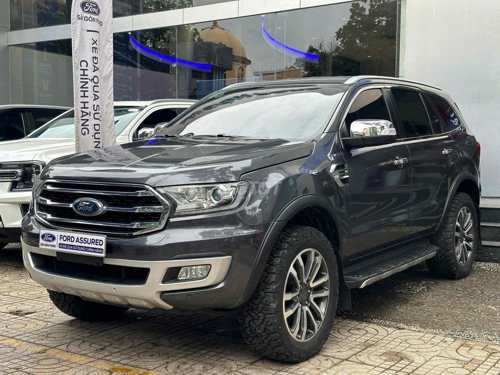 Hãng Ford bán Everest Titanium 2019 Ghi Xám có BH