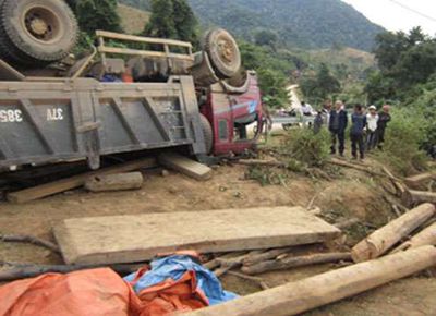 Cần bán xe bị lật. Mua bán Xe tải, xe ben tại Huyện Đại Từ Thái Nguyên được đăng bởi Dang Dung