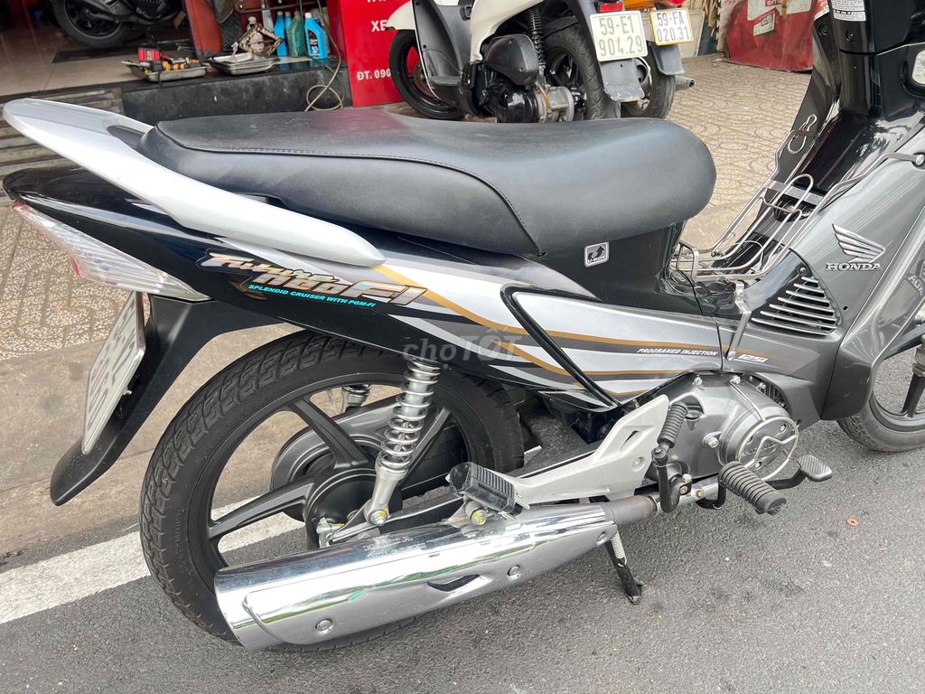 cần bán lại. Mua bán Xe máy tại Quận Tân Bình Tp Hồ Chí Minh được đăng bởi Giàu  hình 11