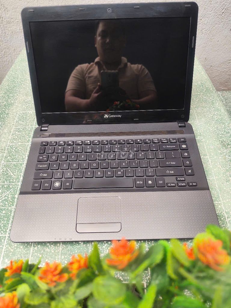 Laptop Acer gateway Core i5 ram 4gb