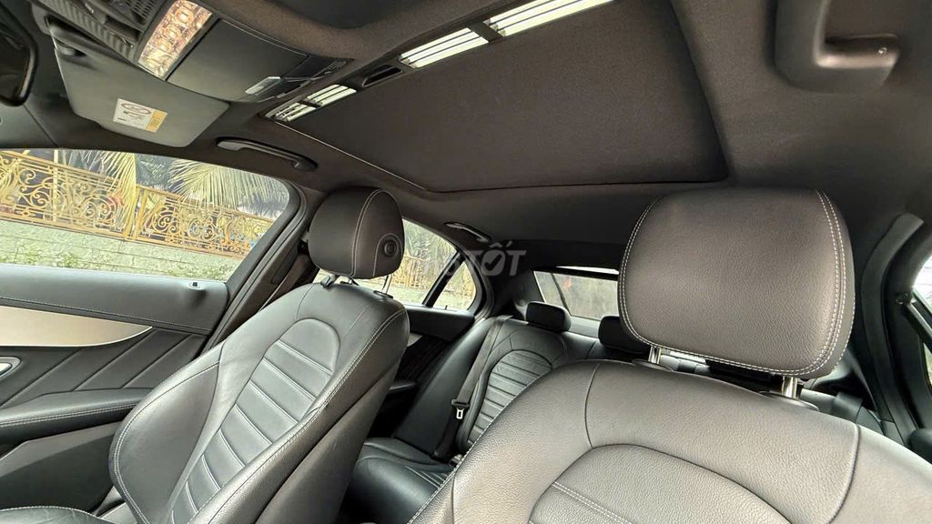 Mercedes Benz C300 AMG 2016 - 90000 km. Mua bán Ô tô tại Thành phố Thủ Dầu Một Bình Dương được đăng bởi trần thị khánh huyền  hình 15