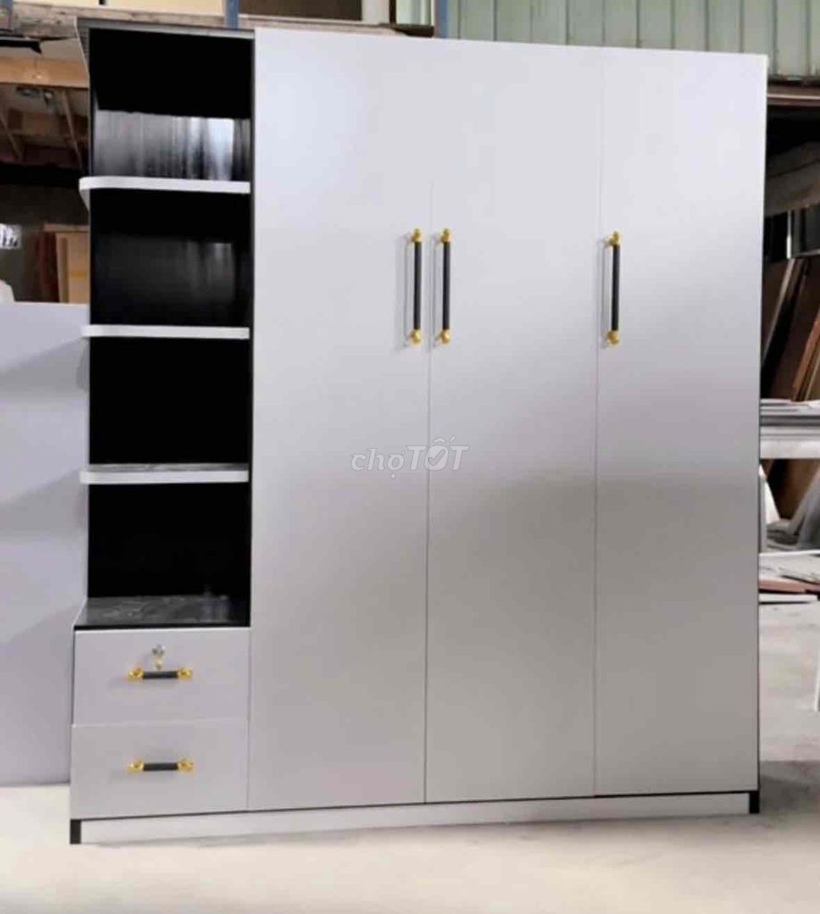 Tủ quần áo Nhựa 2 lớp Xám 3 cánh. Mua bán Tủ, kệ gia đình tại Huyện Củ Chi Tp Hồ Chí Minh được đăng bởi Hong Le hình 1