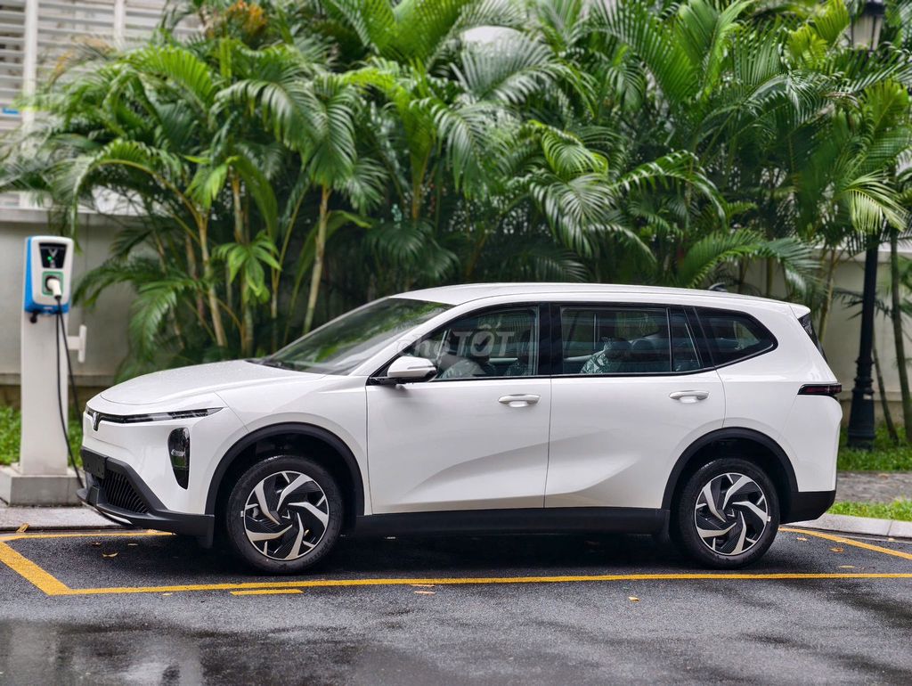 VINFAST LIMO GREEN VAY 90% HỖ TRỢ LÃI XE MÀU TRẰNG. Mua bán Ô tô tại Huyện Hóc Môn Tp Hồ Chí Minh được đăng bởi Chí Nhân VinFast hình 4