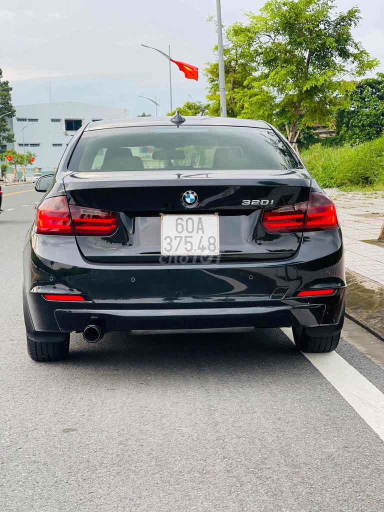 BMW 3 Series model 2013 320i - chất đẹp. Mua bán Ô tô tại Huyện Bình Chánh Tp Hồ Chí Minh được đăng bởi Bi Auto hình 6