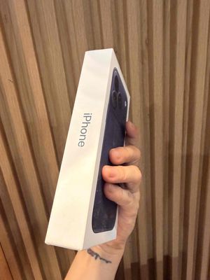 Iphone 17 pro 512GB Deep Blue LL/A new seal. Mua bán Điện thoại tại Thành phố Thủ Đức Tp Hồ Chí Minh được đăng bởi Daisy Huynh