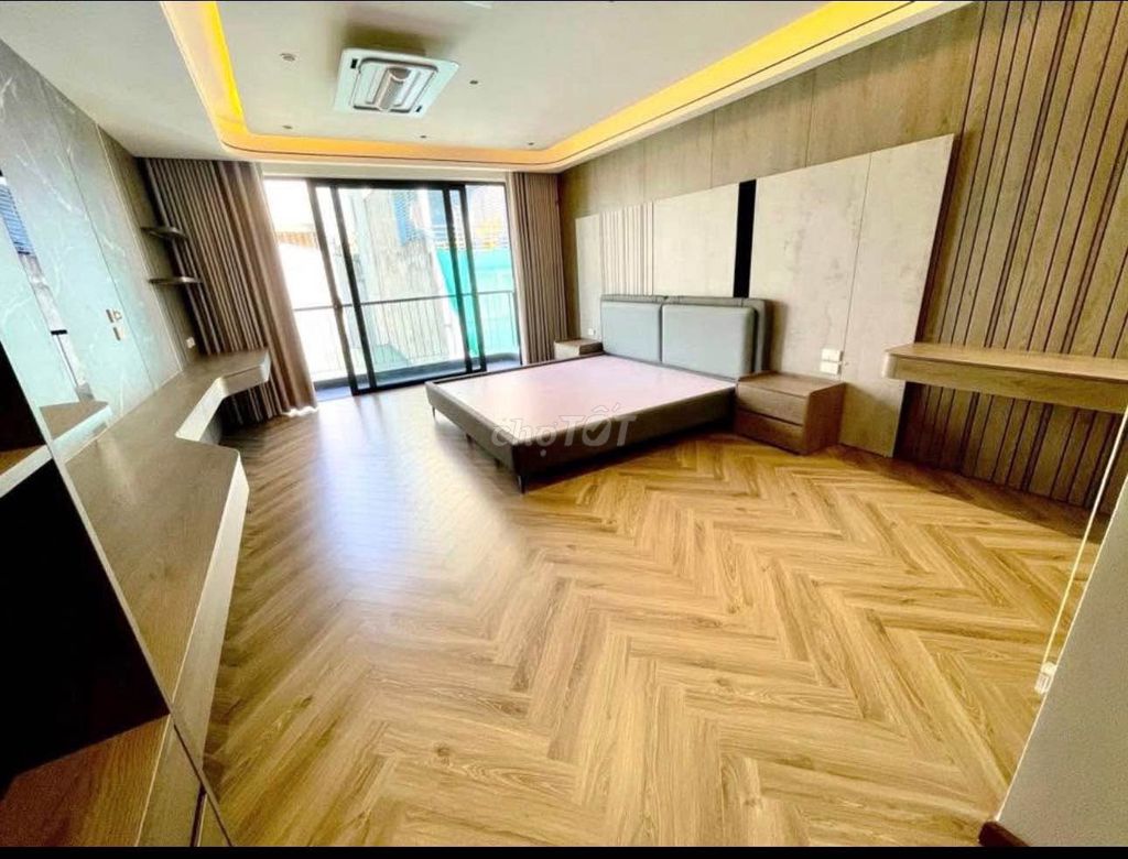 Bán nhà 45m2 Tây Hồ, gara ô tô, thang máy