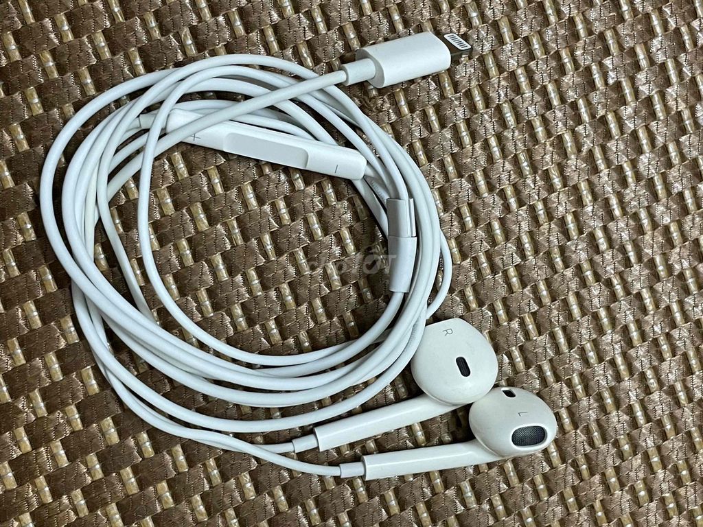Tai nghe có dây Apple cổng Lightning zin bóc máy. Mua bán Tivi, Âm thanh tại Quận Hoàng Mai Hà Nội được đăng bởi Nhật Minh hình 1