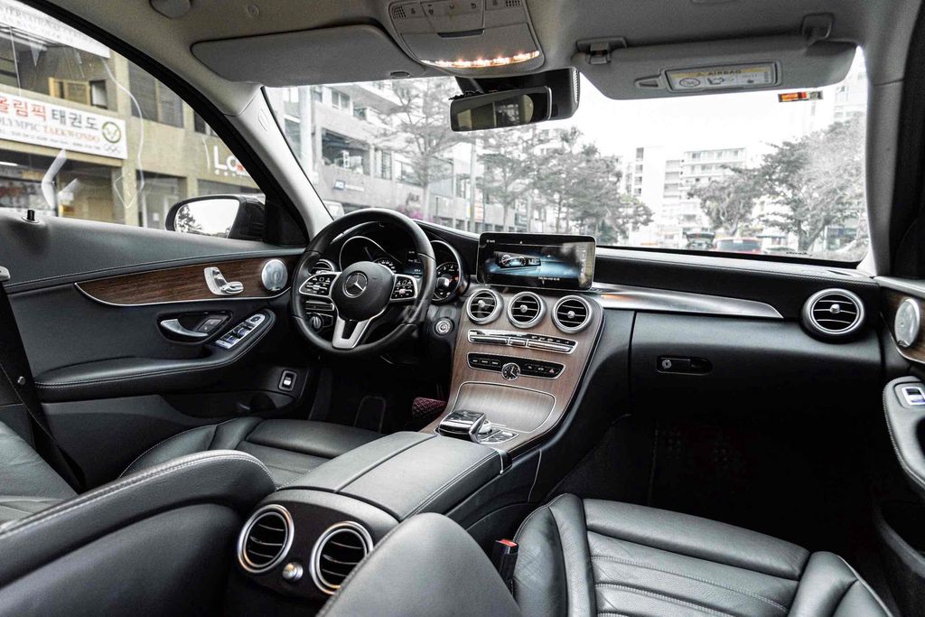 C200 Exclusive model 2022 màu đen siêu đẹp giá tôt. Mua bán Ô tô tại Quận 7 Tp Hồ Chí Minh được đăng bởi Dương Phương hình 13