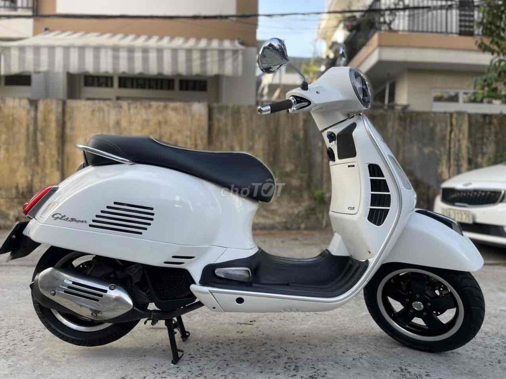 Vespa GTS trắng phanh abs máy iget chính chủ bán