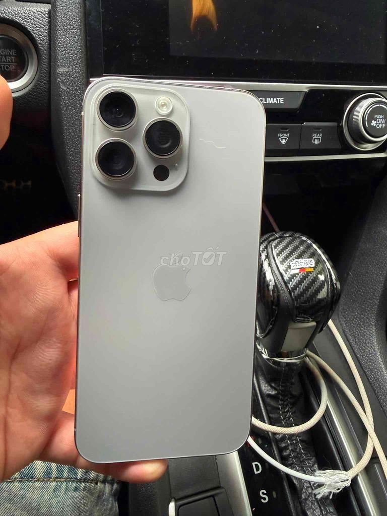 Apple iPhone 15 Pro Max 256GB Titan. Mua bán Điện thoại tại Quận Ngũ Hành Sơn Đà Nẵng được đăng bởi Trieu Le hình 1