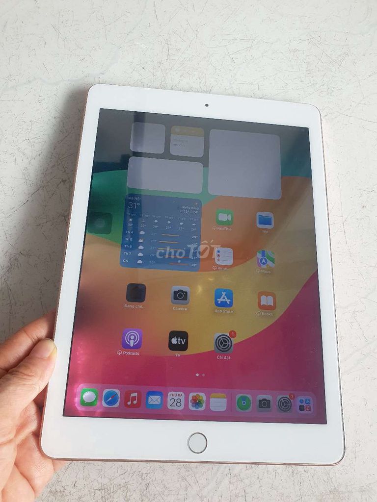 Apple iPad Gen 6 32GB Vàng hồng. Mua bán Máy tính bảng tại Quận Bình Thạnh Tp Hồ Chí Minh được đăng bởi Ngọc Như Quang hình 1
