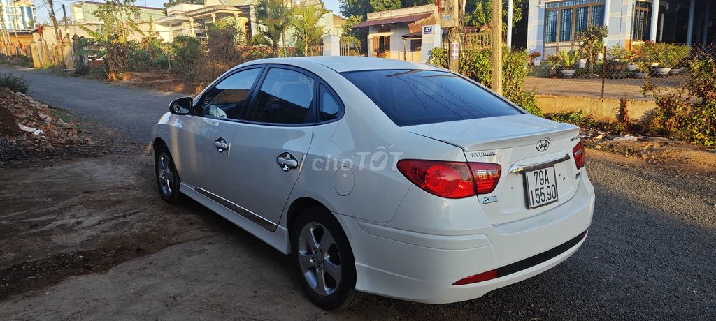 Hyundai Avante 2011 1.6 AT - 120000 km