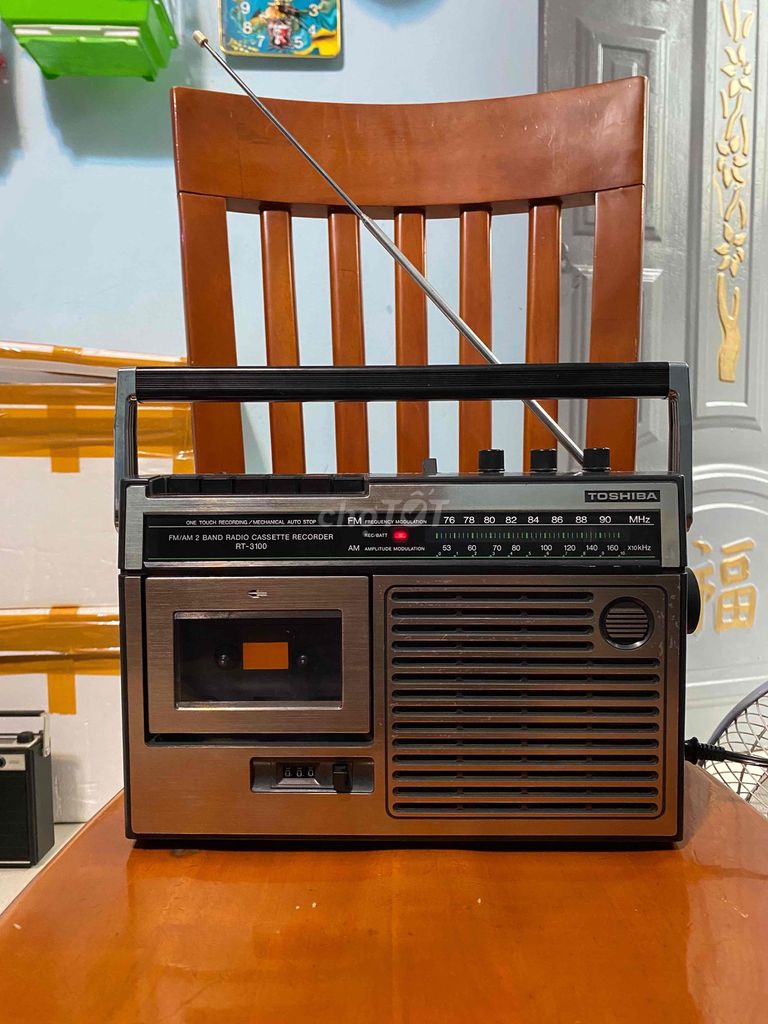 Đài radio FM Toshiba RT-3100