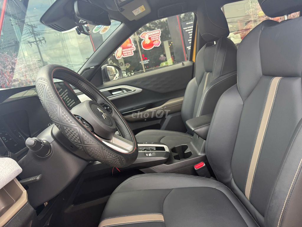 Mitsubishi Xforce Ultimate 2024 Vàng - Odo 5700km. Mua bán Ô tô tại Thành phố Thủ Đức Tp Hồ Chí Minh được đăng bởi Mitsubishi Chính Hãng hình 10