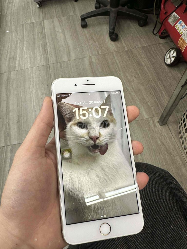 Apple iPhone 8 Plus 64GB Bạc. Mua bán Điện thoại tại Quận Nam Từ Liêm Hà Nội được đăng bởi Nguyễn Hải hình 1