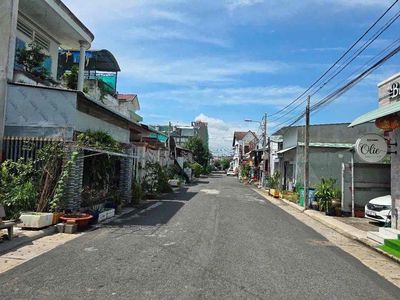 Đất đối diện ĐH Thủ Dầu Một, P. Phú Hoà giá rẻ. Mua bán đất tại Thành phố Thủ Dầu Một Bình Dương được đăng bởi Dương Văn Lâm