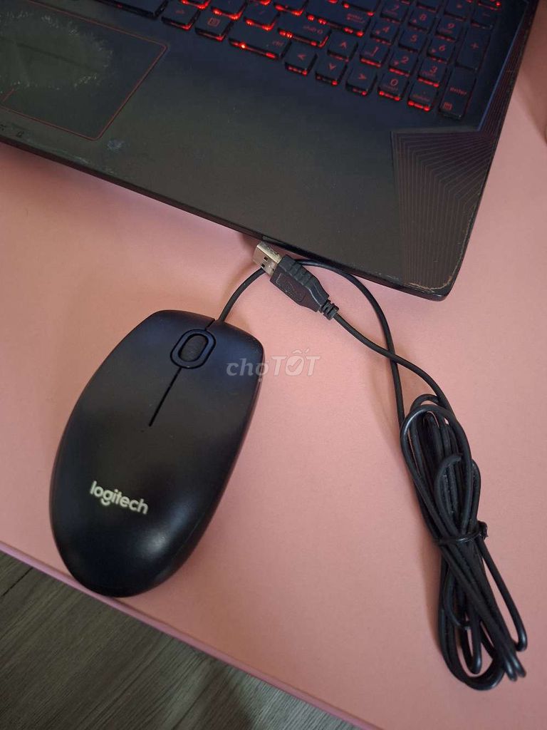 Chuột Logitech B100 Có dây Đen. Mua bán Phụ kiện (Màn hình, Chuột...) tại Quận 8 Tp Hồ Chí Minh được đăng bởi Thư Quận 8 hình 1