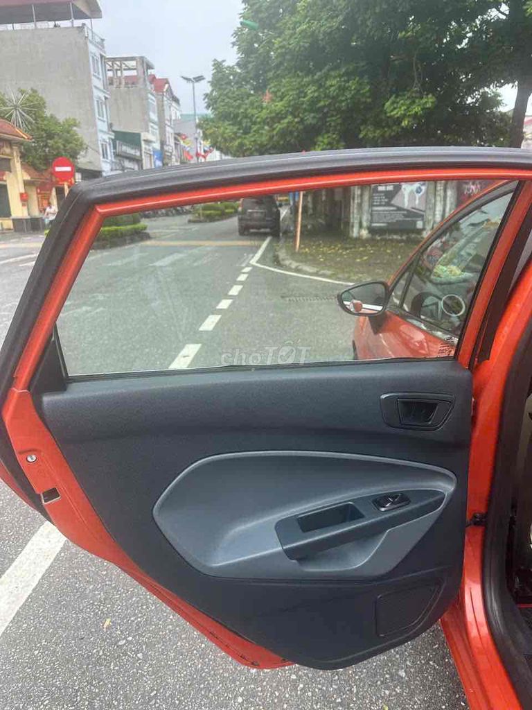 bán ford fista sx 2012 số tự động, như mới. Mua bán Ô tô tại Huyện Hoài Đức Hà Nội được đăng bởi Đức Giang hình 10
