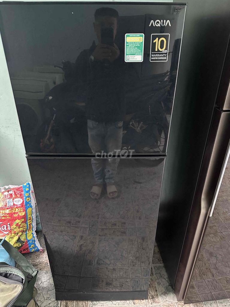 Tủ lạnh Aqua inverter 200 lít Đen. Mua bán Tủ lạnh tại Quận Liên Chiểu Đà Nẵng được đăng bởi Thanh Bình hình 1