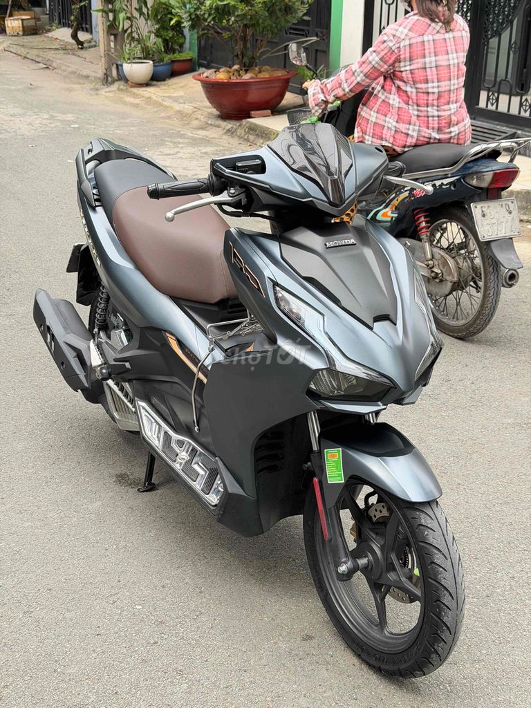 HT GÓP ĐẬU💯Airblade 15O ABS BSTP 9Chủ Bản Đặc Biệt. Mua bán Xe máy tại Quận Tân Bình Tp Hồ Chí Minh được đăng bởi CươngCương hình 4