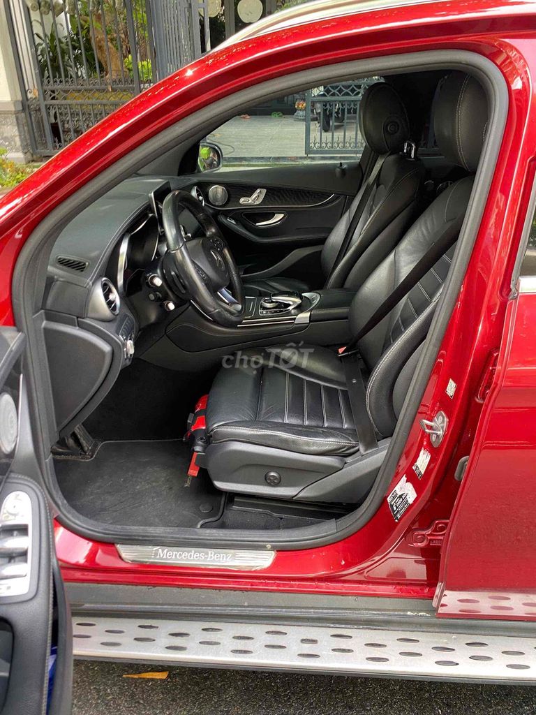 Cần bán xe ô tô 5 chỗ GLC300 đã qua sử dụng. Mua bán Ô tô tại Quận 12 Tp Hồ Chí Minh được đăng bởi Thanh Thanh hình 8