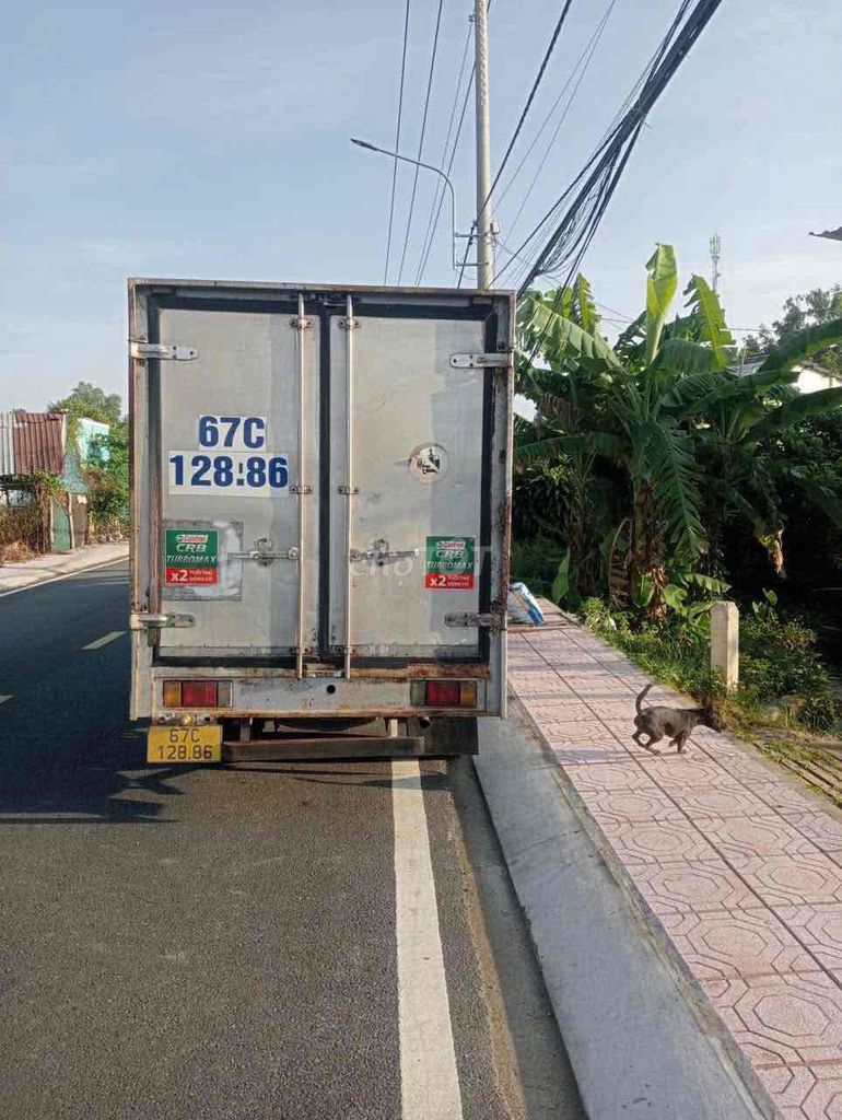 Isuzu 2006 thùng kính xe chính chủ máy zin cực êm. Mua bán Xe tải, xe ben tại Quận Cái Răng Cần Thơ được đăng bởi mua bán trao đổi âm thanh chí công hình 3