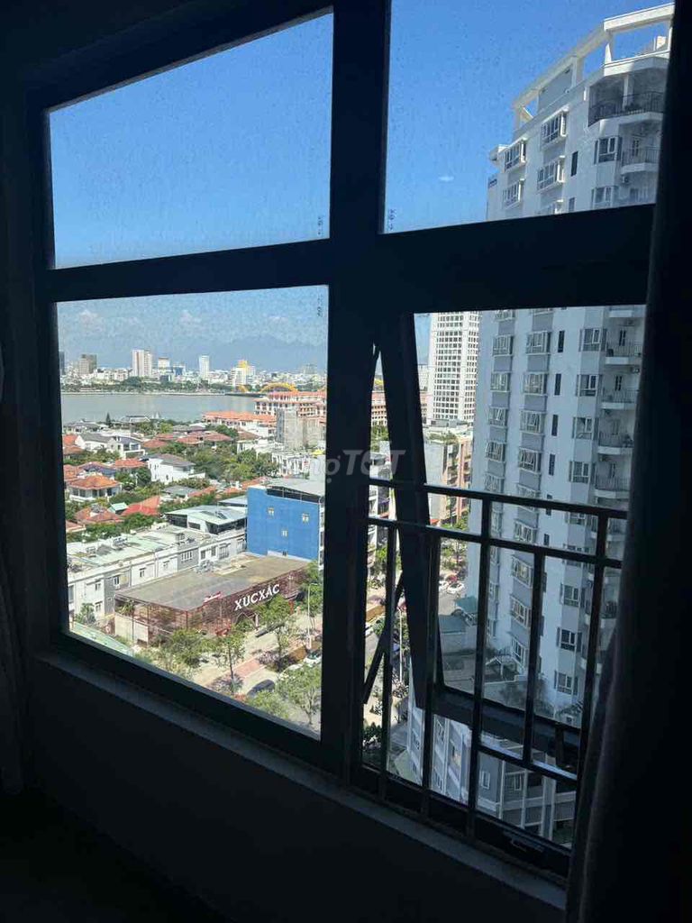 Smart-home 2-bedroom apartment with river view in The Monarchy — photo 6