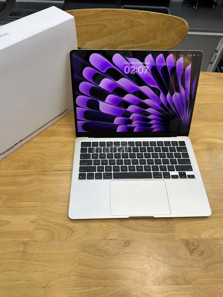 Apple MacBook Air M4 13.6 inch 16GB/256GB Bạc. Mua bán Laptop tại Thành phố Qui Nhơn Bình Định được đăng bởi NGỌC PHÚC LAPTOPS hình 1