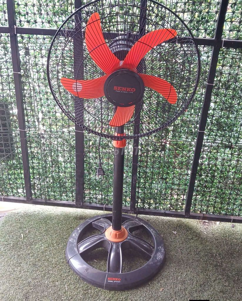 Quạt đứng Senko Đen, Cam 1m2 Đã sử dụng. Mua bán Quạt tại Quận 12 Tp Hồ Chí Minh được đăng bởi Gái Họ Phạm hình 1