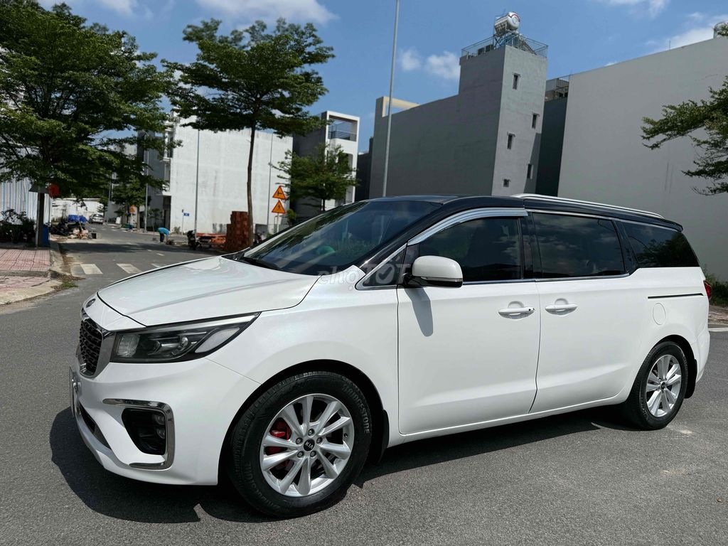 Kia sedona 2017 full dầu gd dùng xe zin đẹp rẻ. Mua bán Ô tô tại Thành phố Thuận An Bình Dương được đăng bởi Kim Nam Auto Tom  hình 1