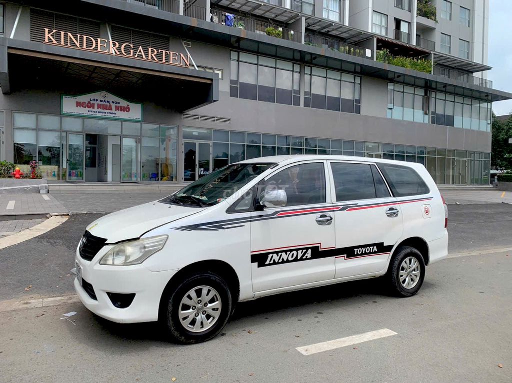 Bán rẻ Toyota Innova 2014 độ fulloptions tuyệtđẹp. Mua bán Ô tô tại Huyện Bình Chánh Tp Hồ Chí Minh được đăng bởi Anh hình 3