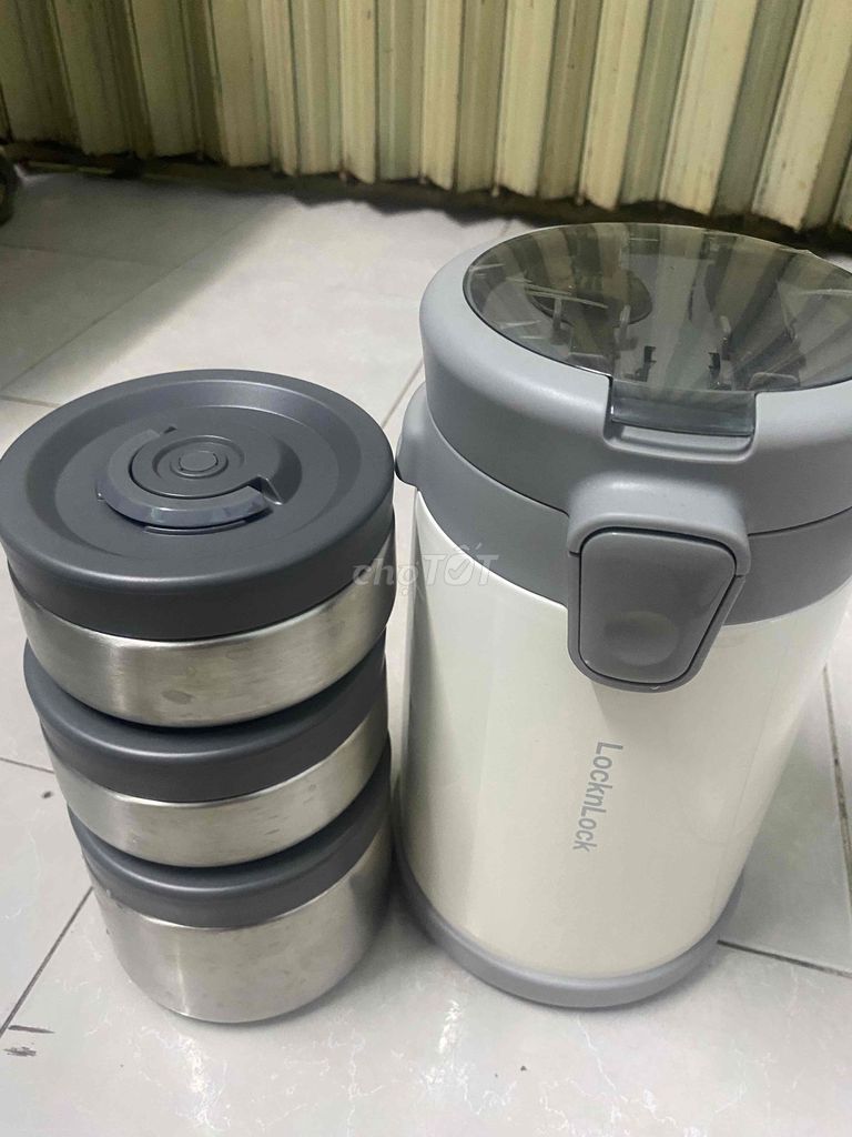 Hộp đựng cơm 3 ngăn LocknLocck. Mua bán Dụng cụ nhà bếp tại Quận Tân Bình Tp Hồ Chí Minh được đăng bởi Liên hệ: Anh Chu hình 1