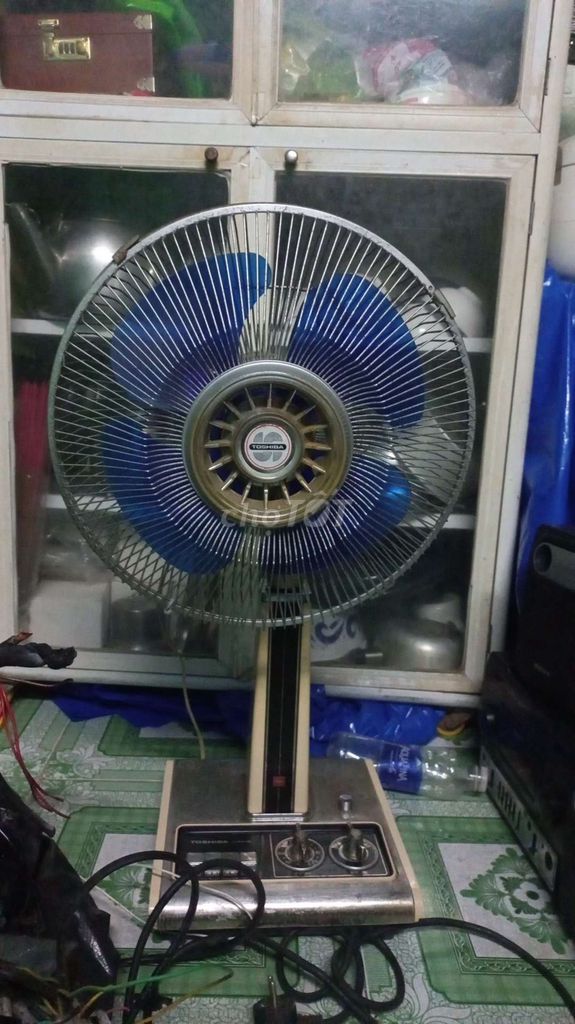 Quạt cây Toshiba Trắng, Xanh. Mua bán Quạt tại Quận Gò Vấp Tp Hồ Chí Minh được đăng bởi Mydo Mydo hình 1