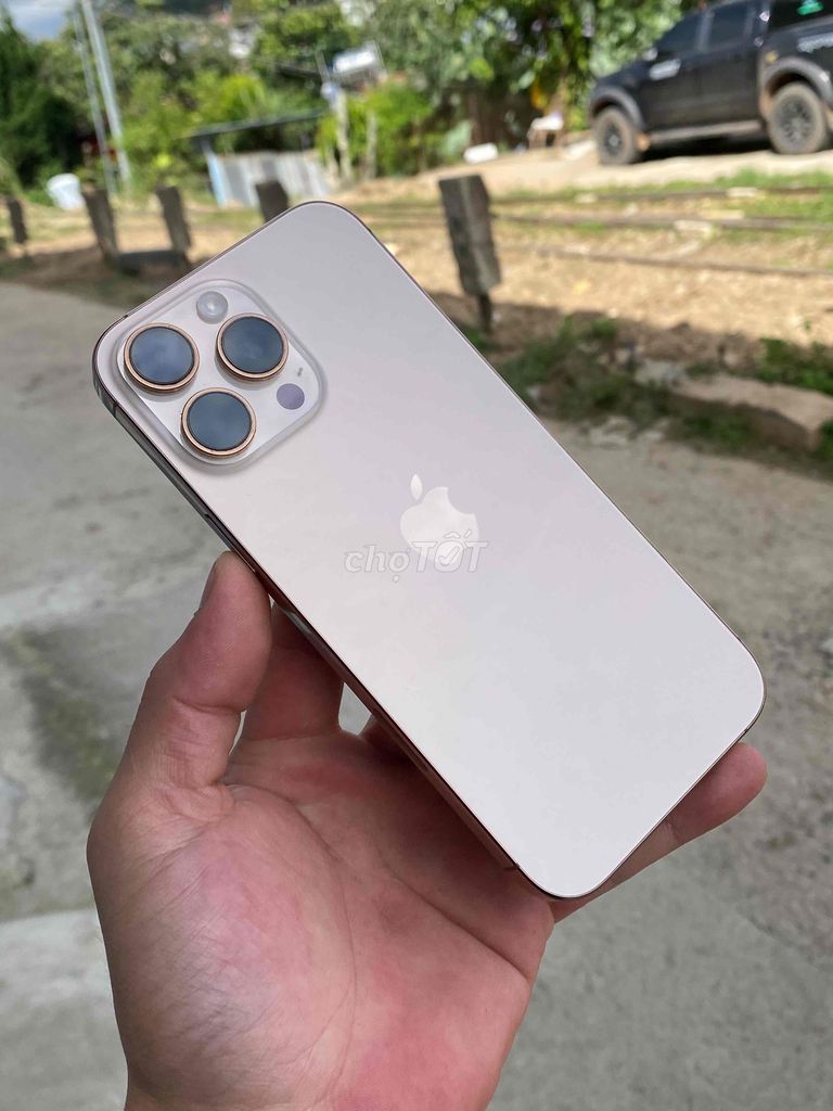 iPhone 16 Pro Max 256GB Sa mạc 99%. Mua bán Điện thoại tại Thành phố Đà Lạt Lâm Đồng được đăng bởi LỘC ĐÀ LẠT hình 1