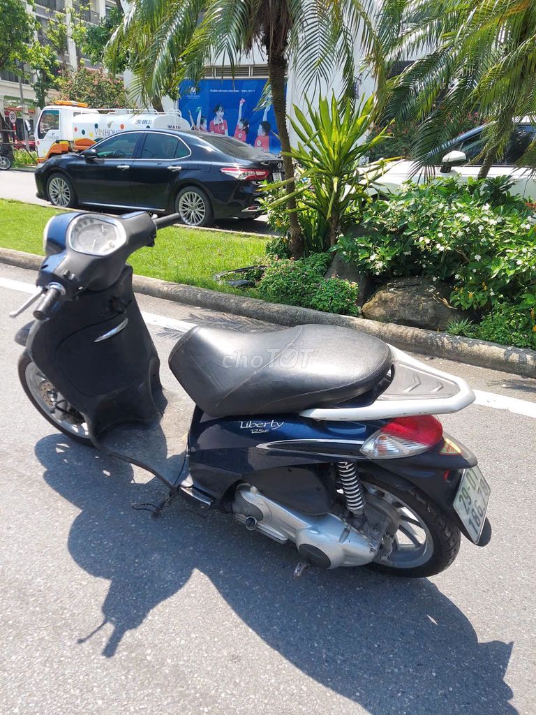 Bán xe Piagio Libertyie  tíết kiệm xăng chính chủ. Mua bán Xe máy tại Quận Hoàng Mai Hà Nội được đăng bởi Lê văn tình hình 5