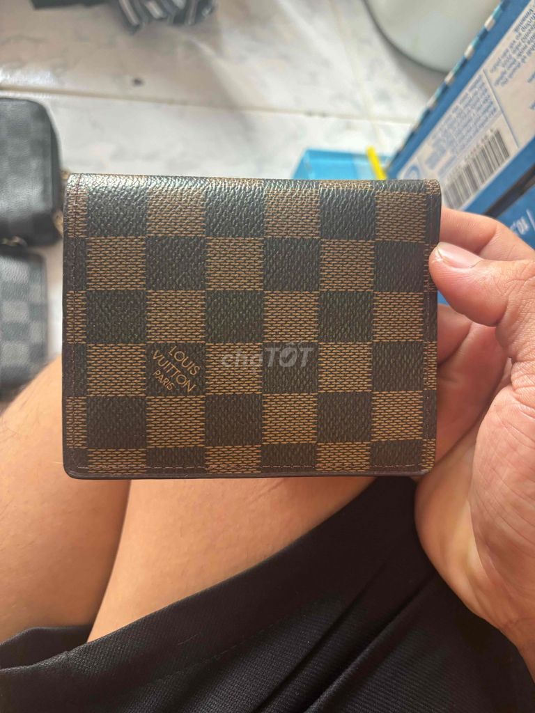 Ví Louis Vuitton Unisex Da Nâu Đen. Mua bán Túi xách tại Quận Cái Răng Cần Thơ được đăng bởi 19792hand hình 1
